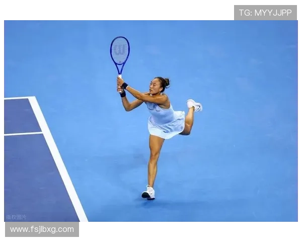 郑钦文决胜盘伤退中网女单三轮遗憾出局表现与伤情动向引广泛关注