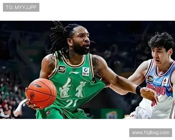 篮球公园威尔斯绝平三分引领CBA本周精彩瞬间回顾