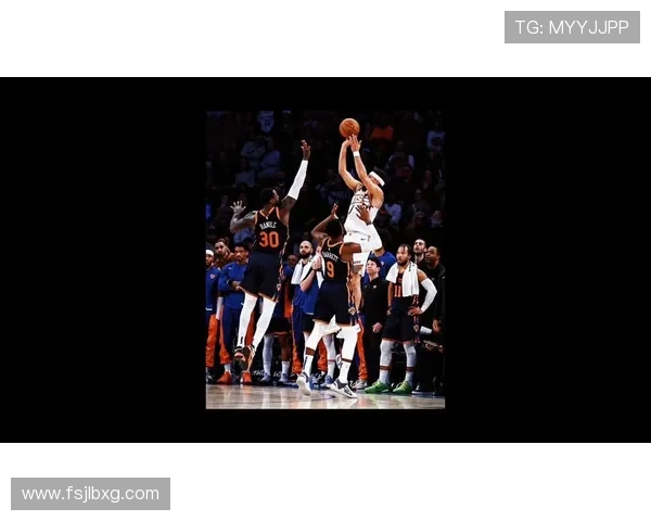 布克下半场狂砍29分却遗憾绝杀三分失手全场32分上半场表现惨淡仅得9中1